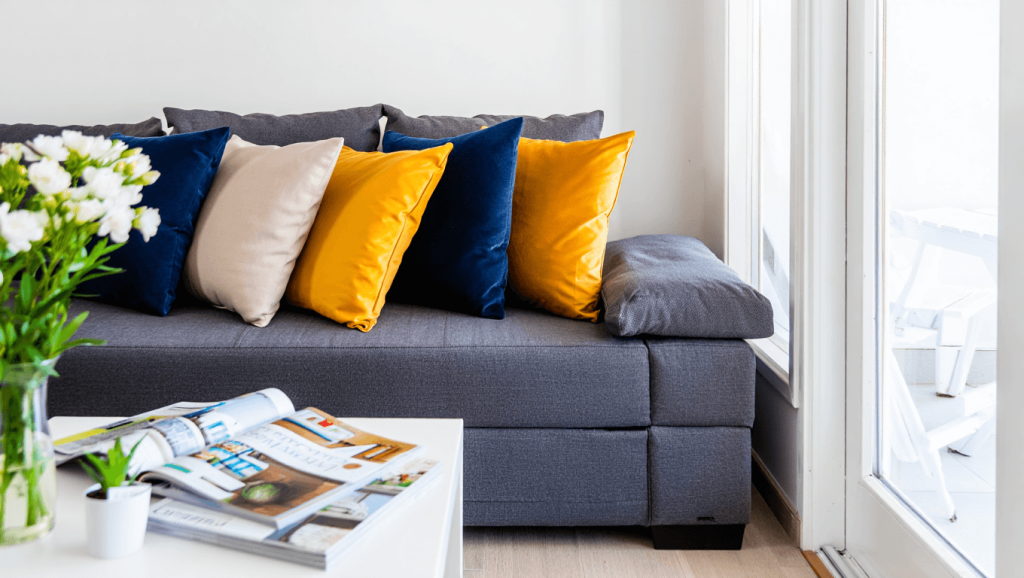 Quel tissu choisir pour son canapé ? Guide complet des matières