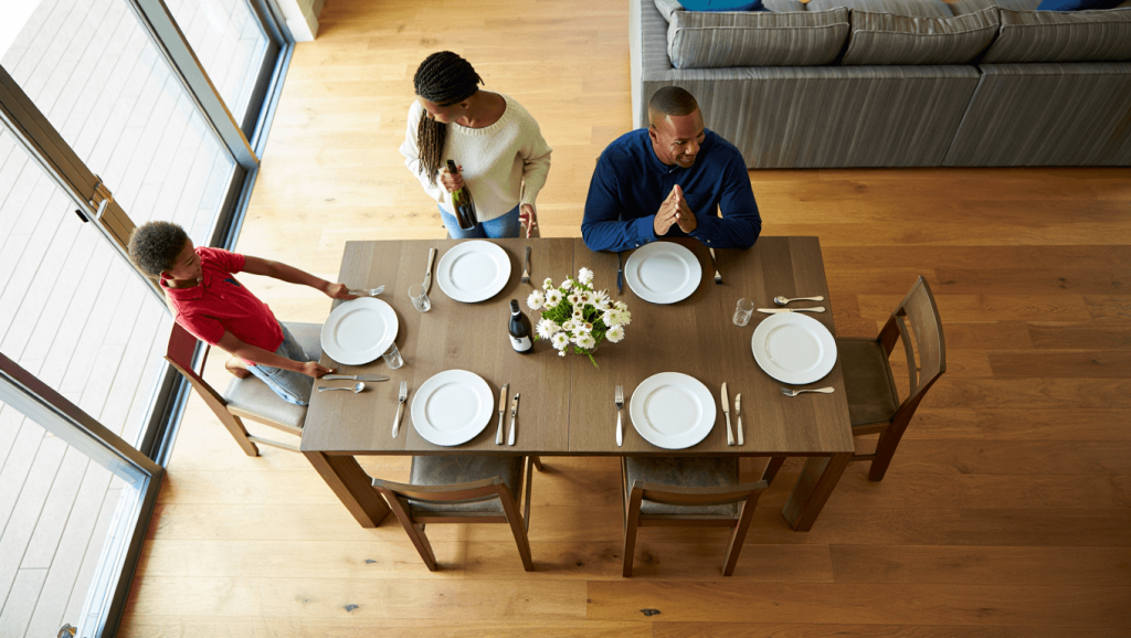 Quelles dimensions choisir pour votre table à manger ?