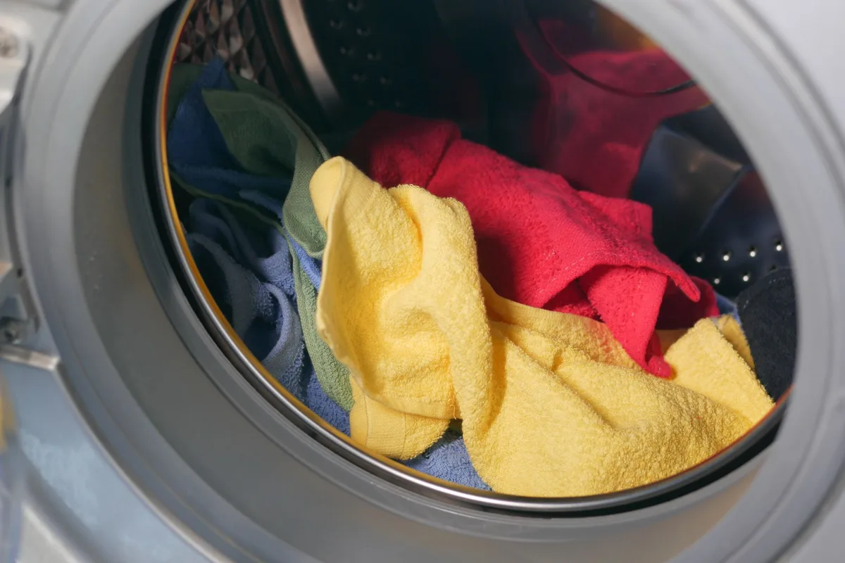 Cycle de lavage délicat en machine à basse température pour housse textile